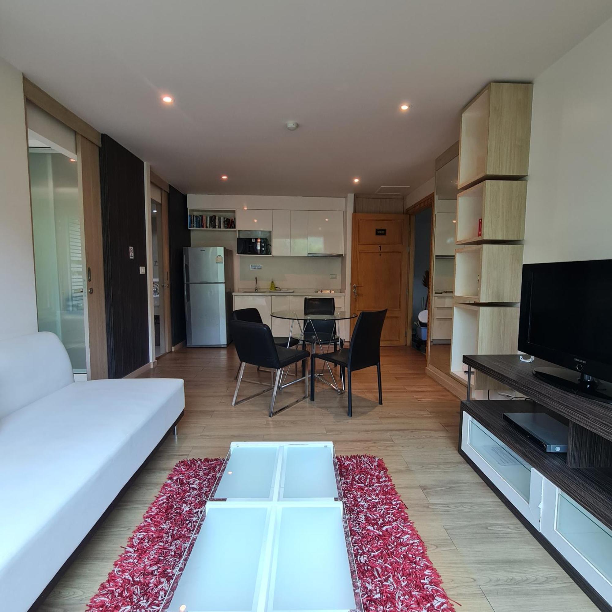 Hotell The Baycliff Residences Patong